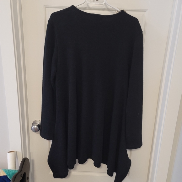 Sweater - Picture 2 of 4